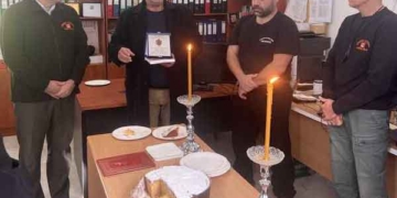 Πραγματοποιήθηκε στα γραφεία της Διεύθυνσης Δημοτικής Αστυνομίας η κοπή της πρωτοχρονιάτικης πίτας