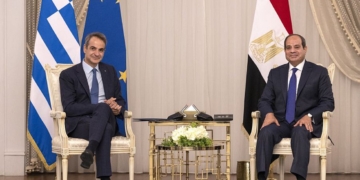Στο Κάιρο ο Μητσοτάκης για την τριμερή Αιγύπτου-Ελλάδας-Κύπρου – Στην ατζέντα οι εξελίξεις στη Συρία