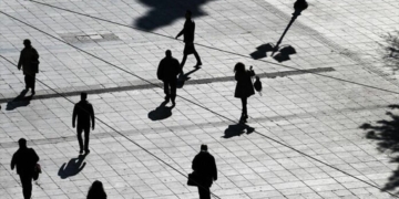 ΥΠΟΙΚ: Σε εφαρμογή 18 μειώσεις φόρων – Τα 7 μέτρα στήριξης των εισοδημάτων το 2025