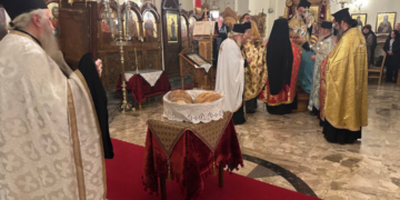 Ο Αρχιερατικός Εσπερινός της εορτής της Υπαπαντής του Κυρίου στον ομώνυμο Ιερό Ναό της πόλεως της Σητείας