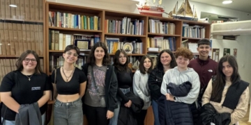 Τα γραφεία της ΑΝΑΤΟΛΗΣ επισκέφτηκε σήμερα η ομάδα φιλαναγνωσίας του 3ου Γυμνασίου Αγ. Νικολάου
