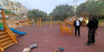 Σε παρεμβάσεις συντήρησης όλων των παιδικών χαρών προχωρεί η Δημοτική Αρχή του Αγίου Νικολάου