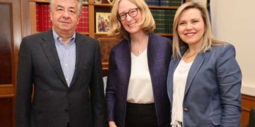Η Πρέσβειρα της Αυστρίας στην Ελλάδα επισκέφθηκε τον Περιφερειάρχη Κρήτης