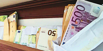 Κύκλωμα στην Πολεοδομία της Ρόδου: Εκβίαζε και όσους είχαν νόμιμες άδειες