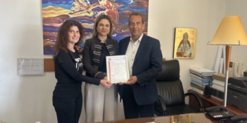 Για την πρωτοβουλία μείωσης των εκπομπών διοξειδίου του άνθρακα, πιστοποιήθηκε επίσημα ο Δήμος Χερσονήσου από την TUV AUSTRIA.
