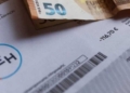 ΔΕΗ: Τιμές ρεύματος Απριλίου 2025 για ΠΡΑΣΙΝΟ, ΚΙΤΡΙΝΟ, ΜΠΛΕ