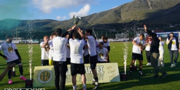 Έγινε η στέψη για την πρωταθλήτρια Λασιθίου ΑΕ Νεάπολης