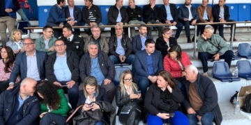 Παρουσία του υπουργού αθλητισμού η παραδοση του ανακαινισμένου ταρτάν στο στάδιο Αγίου Νικολάου (βίντεο)