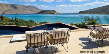 Αγιασμός για τη νέα σεζόν στο Domes of Elounda – Σήμερα οι πρώτοι πελάτες (βίντεο)