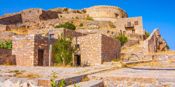 Πως διαμορφώνονται οι τιμές εισόδου σε όλους τους αρχαιολογικούς χώρους της Κρήτης – Στα είκοσι ευρώ το εισιτήριο της Σπιανλόγκας