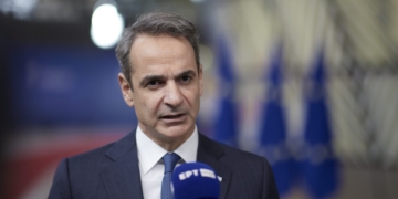 Στη Βαλένθια για την σύνοδο του ΕΛΚ ο Κυριάκος Μητσοτάκης – Υποψήφιος αντιπρόεδρος ο Χατζηδάκης