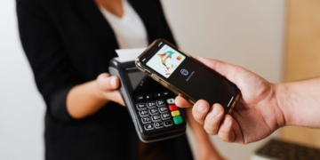 ΑΑΔΕ: Πώς η διασύνδεση των POS με τις ταμειακές μηχανές αποκάλυψε έναν αθέατο «θησαυρό»