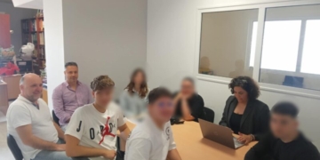 Μαθητές του 2ου Πειραματικού Λυκείου Ιεράπετρας συναντήθηκαν με τον Αντιδήμαρχο Διοικητικών – Οικονομικών Υπηρεσιών – Παιδείας και Τουρισμού στο πλαίσιο συμμετοχής του σχολείου στο πρόγραμμα Erasmus