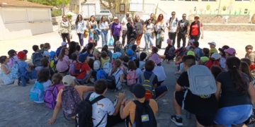 Εκπαιδευτική Επίσκεψη του Δημοτικού Σχολείου Κριτσάς στην Πρίνα με Αφορμή την Παγκόσμια Ημέρα Μελισσοκομίας