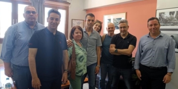 Συνάντηση του Δημάρχου Αγίου Νικολάου Μανώλη Μενεγάκη με τα μέλη του Διοικητικού Συμβουλίου του Συλλόγου Εργαζομένων στις Δημόσιες Οικονομικές Υπηρεσίες (Δ.Ο.Υ.) Ανατολικής Κρήτη