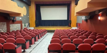 Η Δημοτική Αρχή του Αγίου Νικολάου μετά από 16 χρόνια  θέτει ξανά σε λειτουργία τις προβολές ταινιών στο κινηματοθέατρο «Δρήρος» της Νεάπολης 
