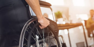 Από σήμερα σε λειτουργία η τηλεφωνική γραμμή για την Κάρτα Αναπηρίας