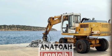 Νέες δέστρες στο λιμάνι Αγίου Νικολάου