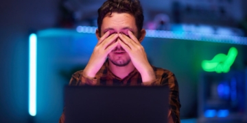 AI μοντέλο απείλησε τον μηχανικό ότι θα αποκαλύψει την κρυφή του σχέση όταν πληροφορήθηκε ότι θα αντικατασταθεί