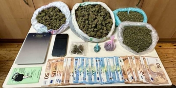Συνελήφθησαν δυο άτομα για κατά περίπτωση κατοχή και διακίνηση ναρκωτικών ουσιών στο Ρέθυμνο
