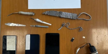 Έρευνες σε Κελιά των Φυλακών Χανίων – Κατασχέθηκαν Όπλα και Κινητά Τηλέφωνα