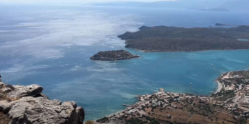Πεζοπορία στην Κορυφογραμμή του Άνω Μεραμβέλλου – Θέα και Φύση σε Υψόμετρο (Βίντεο)