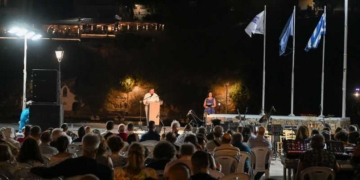 Μ. Μενεγάκης : Προχωράμε κρατώντας κοντά μας τον Άγιο Νικόλαο με ζωντανή την μνήμη στον Νέαρχο και την ιστορία μας