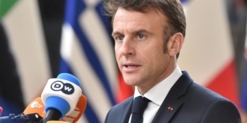 Μακρόν: Το χειρότερο σενάριο θα ήταν το Ιράν να αποχωρήσει από τη συνθήκη για τα πυρηνικά