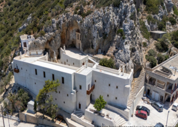 Κανονικά φέτος οι ιερές Ακολουθίες και οι Παρακλητικοί Κανόνες από 1 έως 15 Αυγούστου στην ανακαινισμένη Ιερά Μονή Παναγίας Φανερωμένης Ιεράπετρας