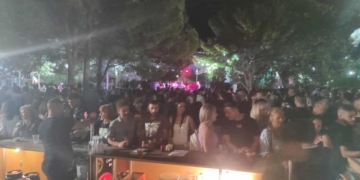Ευχαριστήριο με αφρό