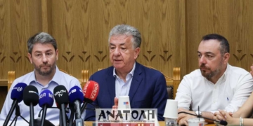 Παρουσία του προέδρου του ΠΑΣΟΚ σύσκεψη στην Περιφέρεια Κρήτης για το μεταναστευτικό