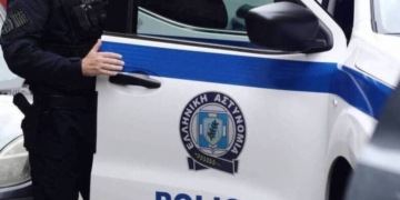 Συλλήψεις αστυνομικών για διακίνηση ναρκωτικών