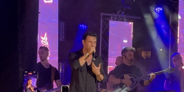 Ξεσήκωσαν το Amoodi: Ιακωβίδης, Μορφούλα και Charis Savva σε μια αξέχαστη βραδιά (video)