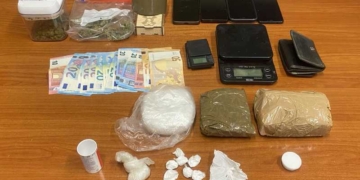 Συνελήφθησαν για διακίνηση ναρκωτικών ουσιών