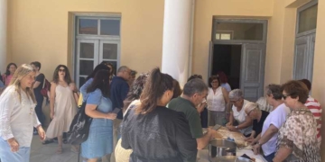 Χειροποίητα εδέσματα στο Λαογραφικό Μουσείο Νεάπολης για τους συμμετέχοντες το Θερινό Σχολείο από τα μέλη του Κ.Α.Π.Η Νεάπολης