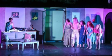 Η θεατρική ομάδα “ΕυΦΟΡΙΑ” του Συλλόγου Εργαζομένων ΔΟΥ Ανατολικής Κρήτης παρουσίασε την παράσταση «Μόλις Χώρισα»