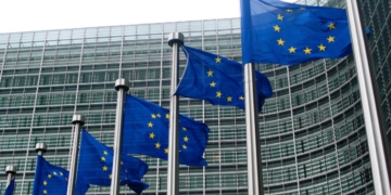 Η ΕΕ απειλεί με κυρώσεις τη Γεωργία, χώρα υποψήφια προς ένταξη