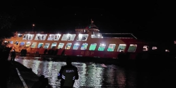 Ινδονησία: Τουλάχιστον 4 νεκροί και 23 επιζήσαντες μετά το ναυάγιο πορθμείου ανοικτά του Μπαλί