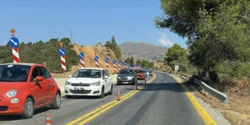 Τεράστια κομμάτια γης έχουν απομακρυνθεί και διακρίνουμε πλέον το νέο πλάτος του ΒΟΑΚ
