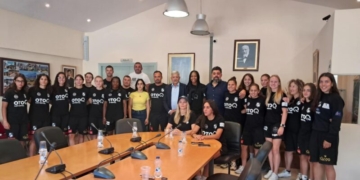 Υποδοχή της γυναικείας ομάδας ποδοσφαίρου του ΟΦΗ στο Δημαρχείο Οροπεδίου Λασιθίου
