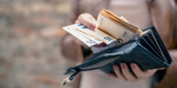 Επίδομα 250 ευρώ σε συνταξιούχους – ποιοι το δικαιούνται