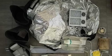 Κατασχέθηκε πλήρης εξοπλισμός καλλιέργειας  κάνναβης εσωτερικού χώρου και Ι.Χ.Ε.  αυτοκίνητο