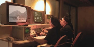 DOLMADAKIA IN SPACE – Οι Κρητικές Γιαγιάδες πάνε στο Διάστημα!