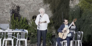 «Οι αλλεπάλληλοι θάνατοι ενός ανθρώπου που προσπαθούσε να μείνει ζωντανός» (video)
