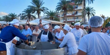 Η Σητεία σερβίρει και πάλι την μεγαλύτερη και νοστιμότερη Κακαβιά (video)