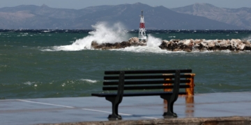 Σε ισχύ απαγορευτικό απόπλου από Πειραιά, Λαύριο, Ραφήνα – Θυελλώδεις άνεμοι στο Αιγαίο