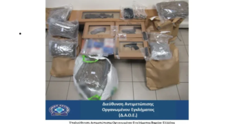 Εντοπίστηκαν όπλα, φυσίγγια, πυροκροτητές και πάνω από -27- κιλά κάνναβης