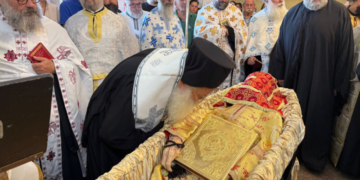 Η Εξόδιος Ακολουθία του μακαριστού Ιερέως Πέτρου Καλύβα στον Ιερό Ναό Αγίων Πάντων Ανατολής Ιεράπετρας