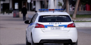 Συνελήφθη ηγούμενος Μονής στα Καλάβρυτα – Ετοιμαζόταν να πουλήσει θρησκευτικά κειμήλια για 200.000 ευρώ