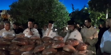 Ευλόγηση των άρτων στην Ιερά Μονή Παναγία η Ξακουστή στις Μάλλες Ιεράπετρας